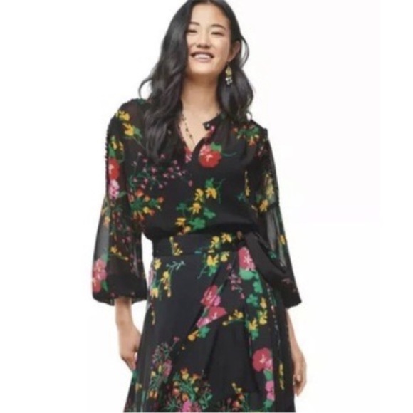 NWOT CABI Midnight Floral Thespian Poet-Sleeve Button-Neck Top - Picture 2 of 16